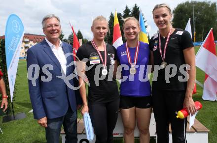 Leichtathletik. Oesterreichische Meisterschaften 2018.  Kugelstossen Frauen. Landeshauptmann Peter Kaiser, Verena Preiner, Christina Scheffauer, Ivona Dadic. Klagenfurt, am 22.7.2018.
Foto: Kuess
---
pressefotos, pressefotografie, kuess, qs, qspictures, sport, bild, bilder, bilddatenbank