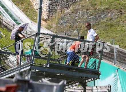 Schispringen Damen. Training. Heinz Kuttin Cheftrainer der chinesischen Skispringerinnen. Villach, am 28.7.2018.
Foto: Kuess
---
pressefotos, pressefotografie, kuess, qs, qspictures, sport, bild, bilder, bilddatenbank