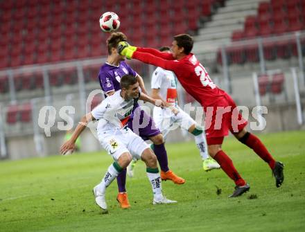 Fussball. 2. Liga. SK Austria Klagenfurt gegen FC Wacker Innsbruck II. Marco Hoedl (Austria Klagenfurt), Manuel Maranda, Lukas Wedl (Innsbruck). Klagenfurt, 17.8.2018.
Foto: Kuess
---
pressefotos, pressefotografie, kuess, qs, qspictures, sport, bild, bilder, bilddatenbank