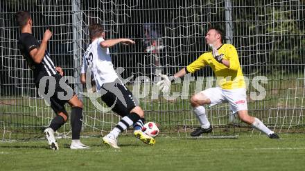 Fussball Unterliga Ost. ASK gegen Kraig. Nico Hrstic, Alexander Schenk, (ASK), Benjamin Lamzari  (Kraig). Klagenfurt, am 9.9.2018.
Foto: Kuess
---
pressefotos, pressefotografie, kuess, qs, qspictures, sport, bild, bilder, bilddatenbank