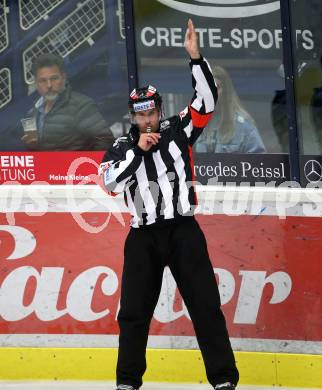 EBEL. Eishockey Bundesliga. EC VSV gegen KHL Medvescak Zagreb. Schiedsrichter Patrick Gruber. Villach, am 1.9.2018.
Foto: Kuess 


---
pressefotos, pressefotografie, kuess, qs, qspictures, sport, bild, bilder, bilddatenbank