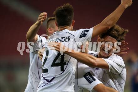 Fussball 2. Liga. SK Austria Klagenfurt gegen SC Wiener Neustadt. Torjubel Florian Jaritz, Daniel Steinwender, Patrick Greil (Austria Klagenfurt). Klagenfurt, am 23.9.2018.
Foto: Kuess
---
pressefotos, pressefotografie, kuess, qs, qspictures, sport, bild, bilder, bilddatenbank