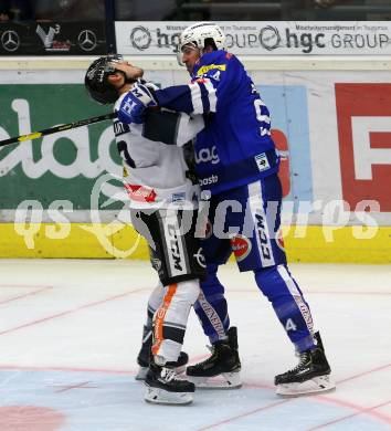 EBEL. Eishockey Bundesliga. EC VSV gegen DEC Dornbirn Bulldogs. Brandon Alderson,  (VSV), Thomas Vallant (Dornbirn). Villach, am 23.9.2018.
Foto: Kuess 


---
pressefotos, pressefotografie, kuess, qs, qspictures, sport, bild, bilder, bilddatenbank