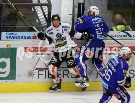 EBEL. Eishockey Bundesliga. EC VSV gegen DEC Dornbirn Bulldogs. Matthew Pelech,  (VSV), Stefan Haeussle (Dornbirn). Villach, am 23.9.2018.
Foto: Kuess 


---
pressefotos, pressefotografie, kuess, qs, qspictures, sport, bild, bilder, bilddatenbank