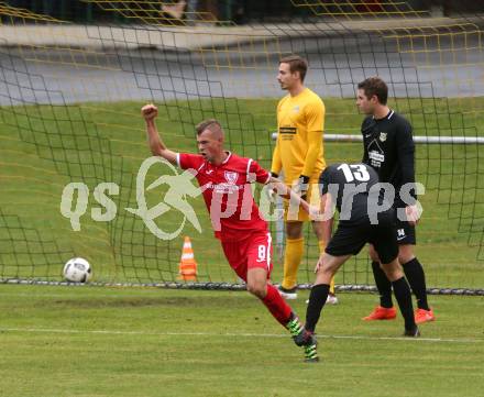 Fussball Kaerntner Liga. ASKOE Koettmannsdorf gegen Atus Ferlach. Werner Ambrosch, Philipp Gatti, Christian Haslauer (Koettmannsdorf), Torjubel Erwin Bajric (Ferlach). Koettmannsdorf, am 22.9.2018.
Foto: Kuess
---
pressefotos, pressefotografie, kuess, qs, qspictures, sport, bild, bilder, bilddatenbank