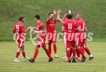 Fussball Kaerntner Liga. ASKOE Koettmannsdorf gegen Atus Ferlach. Torjubel Erwin Bajric, Martin Posratschnig, Dejan Kern, Lukas Jaklitsch, Anze Jelar, Thomas Ogris, Abian Jose Serrano Davila, Petar Maric, Daniel Jobst (Ferlach). Koettmannsdorf, am 22.9.2018.
Foto: Kuess
---
pressefotos, pressefotografie, kuess, qs, qspictures, sport, bild, bilder, bilddatenbank