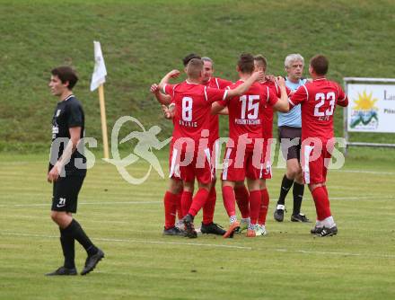 Fussball Kaerntner Liga. ASKOE Koettmannsdorf gegen Atus Ferlach. Fabian Krenn (Koettmannsdorf), Torjubel Erwin Bajric, Martin Posratschnig, Dejan Kern, Lukas Jaklitsch, Anze Jelar, Thomas Ogris (Ferlach). Koettmannsdorf, am 22.9.2018.
Foto: Kuess
---
pressefotos, pressefotografie, kuess, qs, qspictures, sport, bild, bilder, bilddatenbank