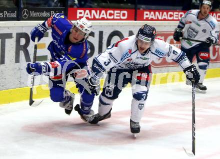 EBEL. Eishockey Bundesliga. EC VSV gegen Fehervar AV 19. Christof Kromp,  (VSV), Aron Sandor Reisz (Alba Volan). Villach, am 12.10.2018.
Foto: Kuess 


---
pressefotos, pressefotografie, kuess, qs, qspictures, sport, bild, bilder, bilddatenbank