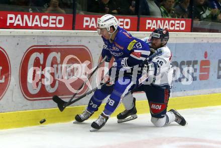 EBEL. Eishockey Bundesliga. EC VSV gegen Fehervar AV 19. Felix Maxa, (VSV), Janos Hari  (Alba Volan). Villach, am 12.10.2018.
Foto: Kuess 


---
pressefotos, pressefotografie, kuess, qs, qspictures, sport, bild, bilder, bilddatenbank