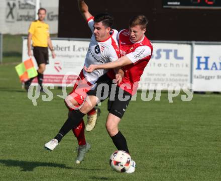 Fussball Kaerntner Liga. Woelfnitz gegen Spittal/Drau.  Stefan Franz,  (Woelfnitz), Raphael Willibald Glanznig (Spittal). Woelfnitz, am 13.10.2018.
Foto: Kuess
---
pressefotos, pressefotografie, kuess, qs, qspictures, sport, bild, bilder, bilddatenbank