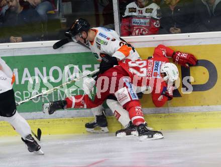 EBEL. Eishockey Bundesliga. KAC gegen Moser Medical Graz99ers. 	Unterweger Clemens (KAC), 	Loney Ty (Graz). Klagenfurt, am 19.10.2018.
Foto: Kuess

---
pressefotos, pressefotografie, kuess, qs, qspictures, sport, bild, bilder, bilddatenbank