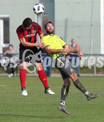 Fussball. Kaerntner Liga. St Jakob Rosental gegen Lind. Wolfgang Michael Sereinig (St Jakob), Mario Zagler (Lind). St. Jakob am 20.10.2018.
Foto: Kuess

---
pressefotos, pressefotografie, kuess, qs, qspictures, sport, bild, bilder, bilddatenbank