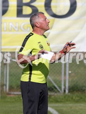 Fussball. Kaerntner Liga. St Jakob Rosental gegen Lind. Trainer Peter Zagler (Lind). St. Jakob am 20.10.2018.
Foto: Kuess

---
pressefotos, pressefotografie, kuess, qs, qspictures, sport, bild, bilder, bilddatenbank