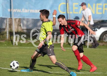 Fussball. Kaerntner Liga. St Jakob Rosental gegen Lind. Alexander Stroj (St Jakob), Peter Stojanovic (Lind). St. Jakob am 20.10.2018.
Foto: Kuess

---
pressefotos, pressefotografie, kuess, qs, qspictures, sport, bild, bilder, bilddatenbank