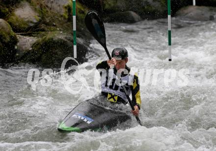 Kayak. Alpe Adria Kanu Slalom.  Felix Oschmautz.  Gurk (Fluss), 7.10.2018.
Foto: Kuess
---
pressefotos, pressefotografie, kuess, qs, qspictures, sport, bild, bilder, bilddatenbank