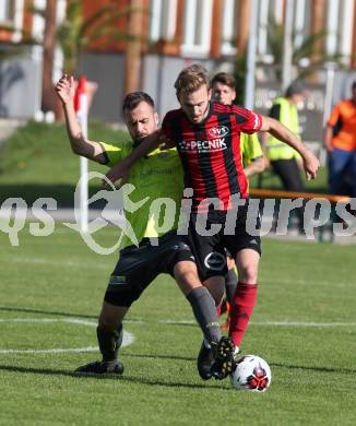 Fussball. Kaerntner Liga. St Jakob Rosental gegen Lind. Thomas Ogradnig (St Jakob), Petar Cumbo, Alexander Preissl (Lind). St. Jakob am 20.10.2018.
Foto: Kuess

---
pressefotos, pressefotografie, kuess, qs, qspictures, sport, bild, bilder, bilddatenbank