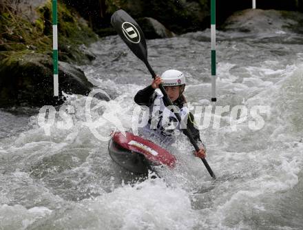 Kayak. Alpe Adria Kanu Slalom.  Nina Weratschnig.  Gurk (Fluss), 7.10.2018.
Foto: Kuess
---
pressefotos, pressefotografie, kuess, qs, qspictures, sport, bild, bilder, bilddatenbank