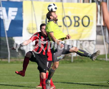 Fussball. Kaerntner Liga. St Jakob Rosental gegen Lind. Alexander Stroj (St Jakob), Mario Zagler (Lind). St. Jakob am 20.10.2018.
Foto: Kuess

---
pressefotos, pressefotografie, kuess, qs, qspictures, sport, bild, bilder, bilddatenbank