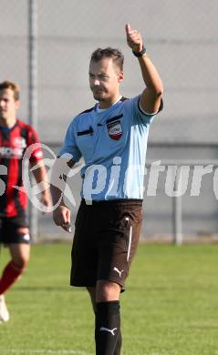 Fussball. Kaerntner Liga. St Jakob Rosental gegen Lind. Schiedsrichter Edin Omerhodzic. St. Jakob am 20.10.2018.
Foto: Kuess

---
pressefotos, pressefotografie, kuess, qs, qspictures, sport, bild, bilder, bilddatenbank