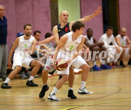 Basketball 2. Bundesliga. Grunddurchgang. 2. Runde. Raiders Villach gegen Basket Flames.  Luka Trpin (Raiders),   David Wrumnig (Basket Flames). Klagenfurt, am 21.10.2018.
Foto: Kuess
---
pressefotos, pressefotografie, kuess, qs, qspictures, sport, bild, bilder, bilddatenbank