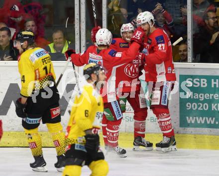 EBEL. Eishockey Bundesliga. KAC gegen spusu Vienna Capitals. Torjubel Johannes Bischofberger, Thomas Hundertpfund (KAC). Klagenfurt, am 26.10.2018.
Foto: Kuess

---
pressefotos, pressefotografie, kuess, qs, qspictures, sport, bild, bilder, bilddatenbank