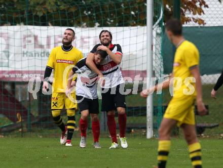 Fussball. Unterliga West. Nussdorf gegen Fuernitz. Torjubel  Dusan Simic, Dominik Tagger (Nussdorf),  (Fuernitz). Nussdorf, 27.10.2018.
Foto: Kuess
---
pressefotos, pressefotografie, kuess, qs, qspictures, sport, bild, bilder, bilddatenbank