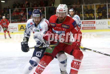 EBEL. Eishockey Bundesliga. KAC gegen Fehervar AV 19.  Siim Liivik,  (KAC),  Michael Caruso (Alba Volan). Klagenfurt, am 28.10.2018.
Foto: Kuess

---
pressefotos, pressefotografie, kuess, qs, qspictures, sport, bild, bilder, bilddatenbank