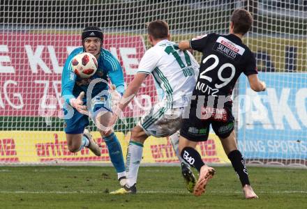 Fussball tipico Bundesliga. RZ Pellets WAC gegen SK Rapid Wien. Gerald Nutz,  (WAC), Richard Strebinger, Christopher Dibonn (Rapid). Wolfsberg, am 11.11.2018.
Foto: Kuess

---
pressefotos, pressefotografie, kuess, qs, qspictures, sport, bild, bilder, bilddatenbank