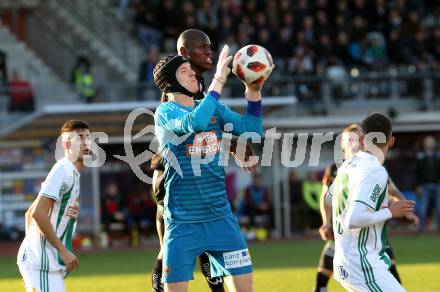 Fussball tipico Bundesliga. RZ Pellets WAC gegen SK Rapid Wien. Dever Akeem Orgill, (WAC), Richard Strebinger  (Rapid). Wolfsberg, am 11.11.2018.
Foto: Kuess

---
pressefotos, pressefotografie, kuess, qs, qspictures, sport, bild, bilder, bilddatenbank