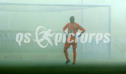 Fussball tipico Bundesliga. RZ Pellets WAC gegen SK Rapid Wien. Alexander Kofler eingenebelt (WAC). Wolfsberg, am 11.11.2018.
Foto: Kuess

---
pressefotos, pressefotografie, kuess, qs, qspictures, sport, bild, bilder, bilddatenbank