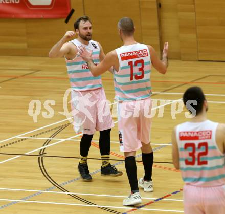 Basketball 2. Bundesliga. Grunddurchgang 6. Runde. Raiders Villach gegen BK Mattersburg Rocks. 	Sebastian Huber, Ales Primc  (Villach). Klagenfurt, am 10.11.2018.
Foto: Kuess
---
pressefotos, pressefotografie, kuess, qs, qspictures, sport, bild, bilder, bilddatenbank