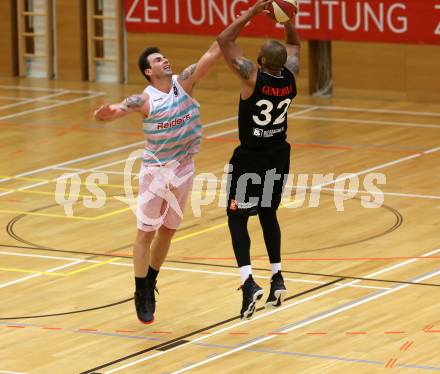 Basketball 2. Bundesliga. Grunddurchgang 6. Runde. Raiders Villach gegen BK Mattersburg Rocks.  Jasmin Perkovic (Villach), Gary Ware (Mattersburg). Klagenfurt, am 10.11.2018.
Foto: Kuess
---
pressefotos, pressefotografie, kuess, qs, qspictures, sport, bild, bilder, bilddatenbank