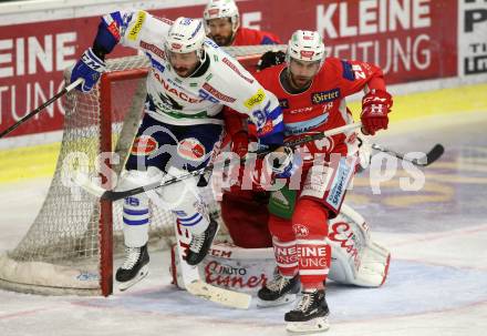 EBEL. Eishockey Bundesliga. KAC gegen VSV.   Martin Schumnig,  (KAC),  Jerry Pollastrone (VSV). Klagenfurt, am 13.11.2018.
Foto: Kuess

---
pressefotos, pressefotografie, kuess, qs, qspictures, sport, bild, bilder, bilddatenbank