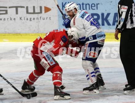 EBEL. Eishockey Bundesliga. KAC gegen VSV. Patrick Harand,  (KAC), MacGregor Sharp (VSV). Klagenfurt, am 13.11.2018.
Foto: Kuess

---
pressefotos, pressefotografie, kuess, qs, qspictures, sport, bild, bilder, bilddatenbank