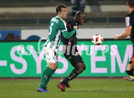 Fussball tipico Bundesliga. RZ Pellets WAC gegen SV Mattersburg. Dever Akeem Orgill,  (WAC), Cesar Ortiz Puentenueva (SV Mattersburg). Wolfsberg, am 24.11.2018.
Foto: Kuess

---
pressefotos, pressefotografie, kuess, qs, qspictures, sport, bild, bilder, bilddatenbank