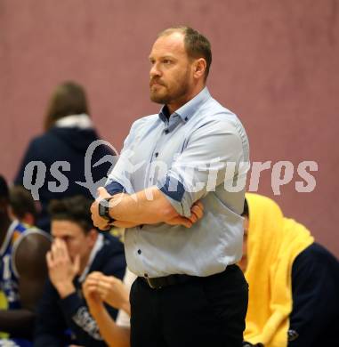 Basketball OEBV Cup. Raiders Villach gegen Swans Gmunden.  Trainer Bernd Wimmer (Gmunden). Villach, am 13.12.2018.
Foto: Kuess
---
pressefotos, pressefotografie, kuess, qs, qspictures, sport, bild, bilder, bilddatenbank