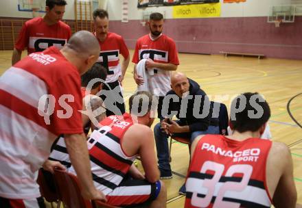 Basketball OEBV Cup. Raiders Villach gegen Swans Gmunden. Trainer Rok Zupan (Villach). Villach, am 13.12.2018.
Foto: Kuess
---
pressefotos, pressefotografie, kuess, qs, qspictures, sport, bild, bilder, bilddatenbank