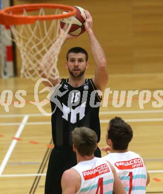 Basketball 2. Bundesliga. Grunddurchgang 11. Runde. Raiders Villach gegen Woerthersee Piraten.  Matic Sirnik (Piraten). Klagenfurt, am 16.12.2018.
Foto: Kuess
---
pressefotos, pressefotografie, kuess, qs, qspictures, sport, bild, bilder, bilddatenbank