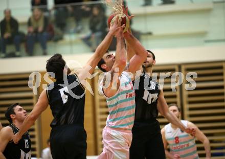 Basketball 2. Bundesliga. Grunddurchgang 11. Runde. Raiders Villach gegen Woerthersee Piraten.  Jasmin Perkovic, (Villach),  Matic Sirnik, Daniel Gspandl  (Piraten). Klagenfurt, am 16.12.2018.
Foto: Kuess
---
pressefotos, pressefotografie, kuess, qs, qspictures, sport, bild, bilder, bilddatenbank