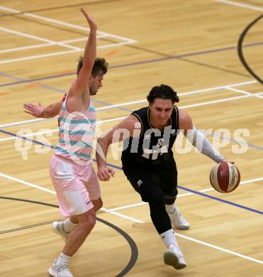 Basketball 2. Bundesliga. Grunddurchgang 11. Runde. Raiders Villach gegen Woerthersee Piraten.  Ziga Erculj,  (Villach), Andreas Kuttnig  (Piraten). Klagenfurt, am 16.12.2018.
Foto: Kuess
---
pressefotos, pressefotografie, kuess, qs, qspictures, sport, bild, bilder, bilddatenbank