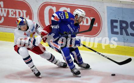 EBEL. Eishockey Bundesliga. EC VSV gegen EC Red Bull Salzburg. Bernd Wolf,   (VSV), Mario Huber (Salzburg). Villach, am 21.12.2018.
Foto: Kuess 


---
pressefotos, pressefotografie, kuess, qs, qspictures, sport, bild, bilder, bilddatenbank