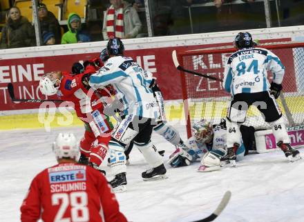 EBEL. Eishockey Bundesliga. KAC gegen	EHC Liwest Black Wings Linz. Matthew Neal,  (KAC), Dragan Umicevic, Locke Corey,  Kickert David (Linz). Klagenfurt, am 21.12.2018.
Foto: Kuess

---
pressefotos, pressefotografie, kuess, qs, qspictures, sport, bild, bilder, bilddatenbank