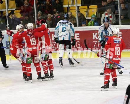 EBEL. Eishockey Bundesliga. KAC gegen	EHC Liwest Black Wings Linz. Torjubel Andrew Kozek, Stefan Geier, Nicholas Petersen (KAC). Klagenfurt, am 21.12.2018.
Foto: Kuess

---
pressefotos, pressefotografie, kuess, qs, qspictures, sport, bild, bilder, bilddatenbank