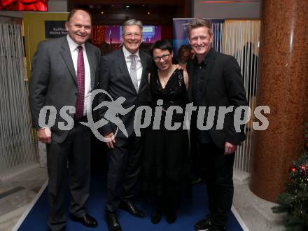 Sportgala. Nacht des Sports. Ehrung Sportler des Jahres.  Landeshauptmann Peter Kaiser, Romana Zablatnik, Arno Arthofer. Velden, 22.12.2018.
Foto: Kuess 
---
pressefotos, pressefotografie, kuess, qs, qspictures, sport, bild, bilder, bilddatenbank