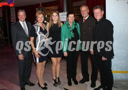 Sportgala. Nacht des Sports. Ehrung Sportler des Jahres.  Landeshauptmann Peter Kaiser, Claudia Strobl Tranninger mit Tochter, Stefan Sodat, Arno Arthofer. Velden, 22.12.2018.
Foto: Kuess 
---
pressefotos, pressefotografie, kuess, qs, qspictures, sport, bild, bilder, bilddatenbank