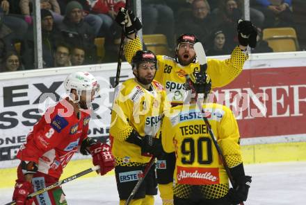 EBEL. Eishockey Bundesliga. KAC gegen	spusu Vienna Capitals. Torjubel Noedl Andreas, Schneider Peter, Tessier Kelsey,  (Vienna Capitals). Klagenfurt, am 23.12.2018.
Foto: Kuess

---
pressefotos, pressefotografie, kuess, qs, qspictures, sport, bild, bilder, bilddatenbank