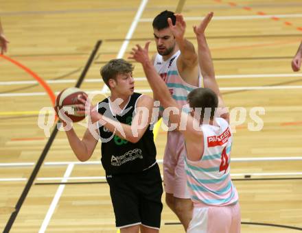 Basketball 2. Bundesliga. Grunddurchgang 15. Runde. Raiders Villach gegen Deutsch Wagram Alligators.  Antonio Boban, Ziga Erculj,  (Villach),  Mark Laurencik (Deutsch Wagram Alligators). Klagenfurt, am 20.1.2019.
Foto: Kuess
---
pressefotos, pressefotografie, kuess, qs, qspictures, sport, bild, bilder, bilddatenbank