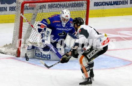 EBEL. Eishockey Bundesliga. EC VSV gegen DEC Dornbirn Bulldogs.  Dan Bakala,  (VSV), Michael Parks (Dornbirn). Villach, am 24.2.2019.
Foto: Kuess 


---
pressefotos, pressefotografie, kuess, qs, qspictures, sport, bild, bilder, bilddatenbank