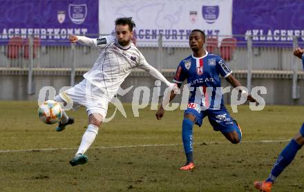 Fussball. 2. Liga. âSK Austria Klagenfurt gegen FC Blau Weiss Linz.  Okan Aydin,  (Klagenfurt), Gerhard Mena Dombaxi (Linz). Klagenfurt, 3.3.2019.
Foto: Kuess
---
pressefotos, pressefotografie, kuess, qs, qspictures, sport, bild, bilder, bilddatenbank