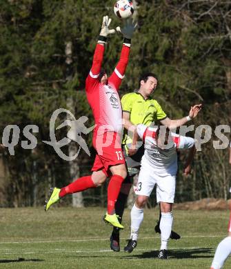 Fussball. Kaerntner Liga. ATUS Ferlach gegen Lind. Patrick Christian Boeck, Dejan Kern,  (Ferlach), Eduard Ebner (Lind). Ferlach, am 30.3.2019.
Foto: Kuess
---
pressefotos, pressefotografie, kuess, qs, qspictures, sport, bild, bilder, bilddatenbank